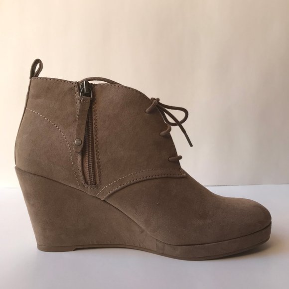 Tan wedged boots - Picture 2 of 4